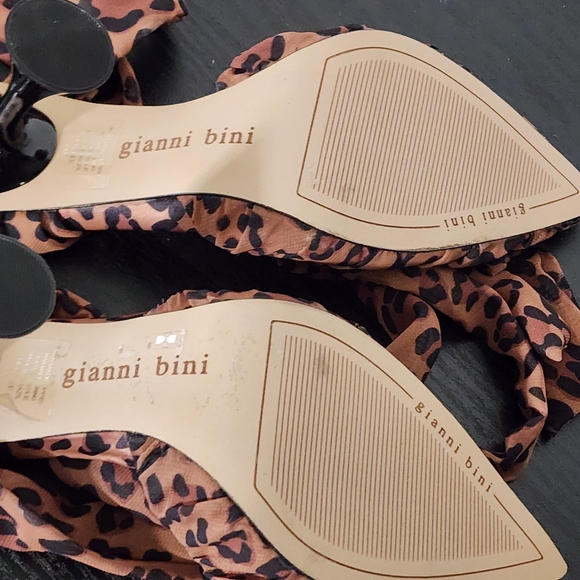 Gianni Bini Henzlee Leopard Print Chiffon Wrap Dress Pumps Size 6 - Picture 8 of 9